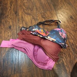 Lot of 3 Soma Embrace Lace Trim Perfect Coverage Bra 38DD Pink Burgundy Floral